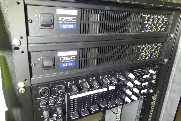 QSC Endstufe Modell: CX168